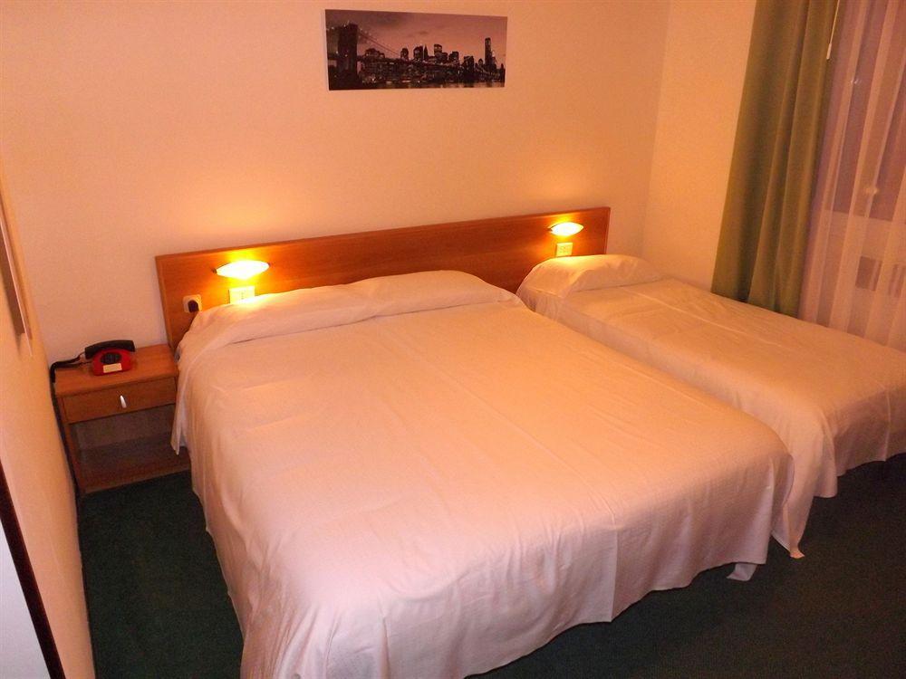 Hotel Roncobilaccio Roncobillaccio エクステリア 写真
