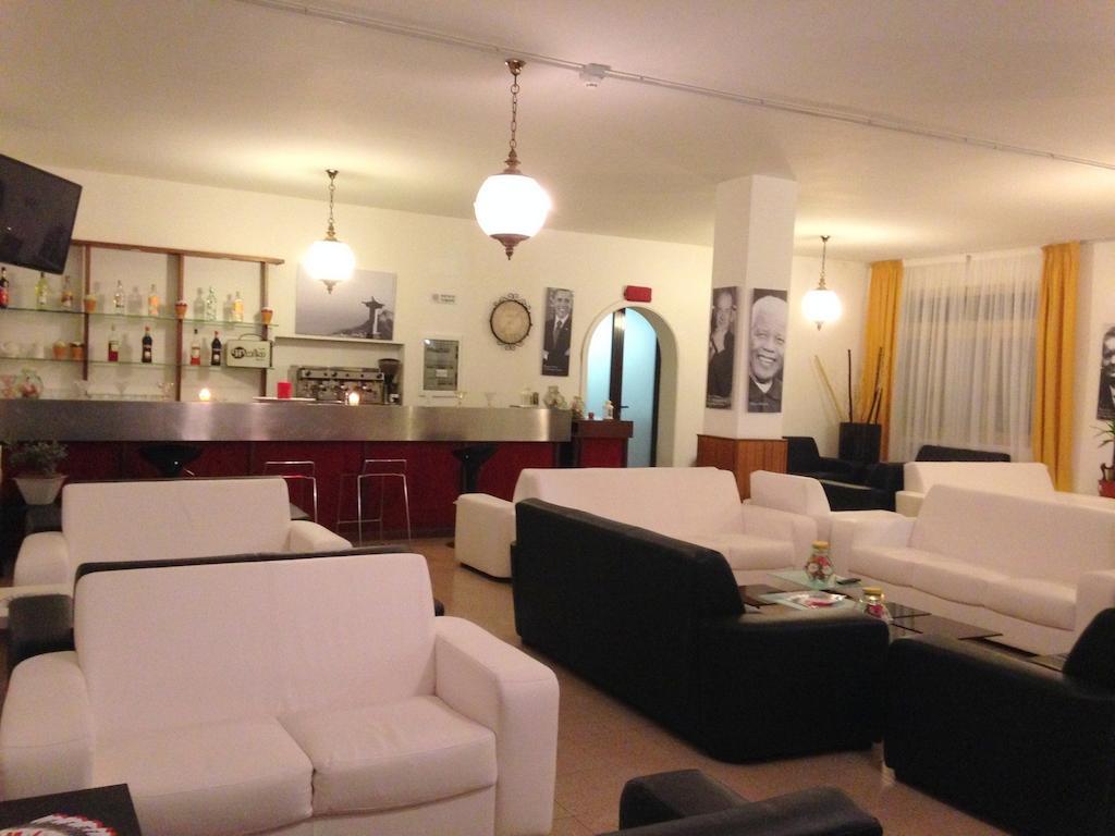 Hotel Roncobilaccio Roncobillaccio エクステリア 写真